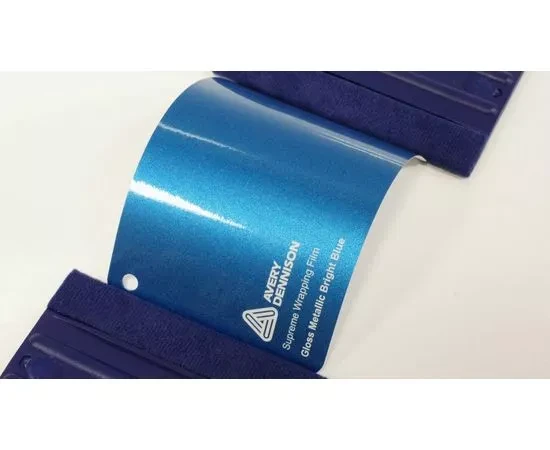 Глянцевая виниловая пленка цвета ярко-голубой металлик AVERY SUPREME GLOSS METALLIC BRIGHT BLUE